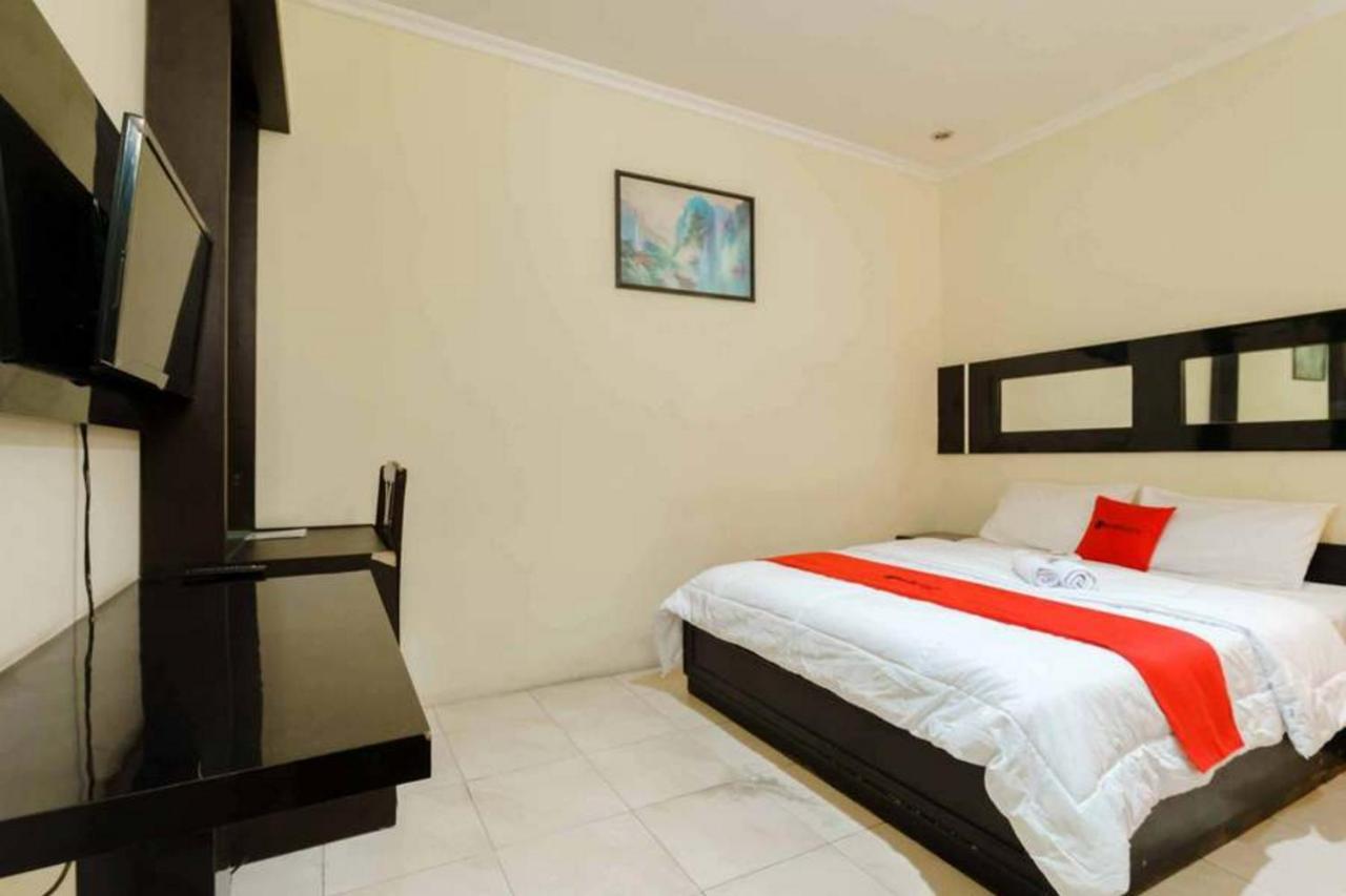 RedDoorz @ Dwipa Wisata Hotel Bandar Lampung Bagian luar foto